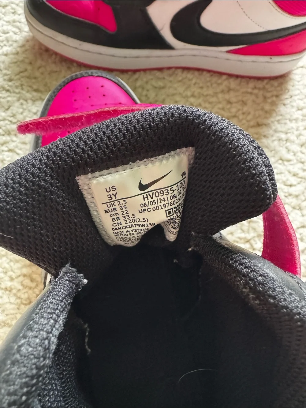 Nike vibrant pink